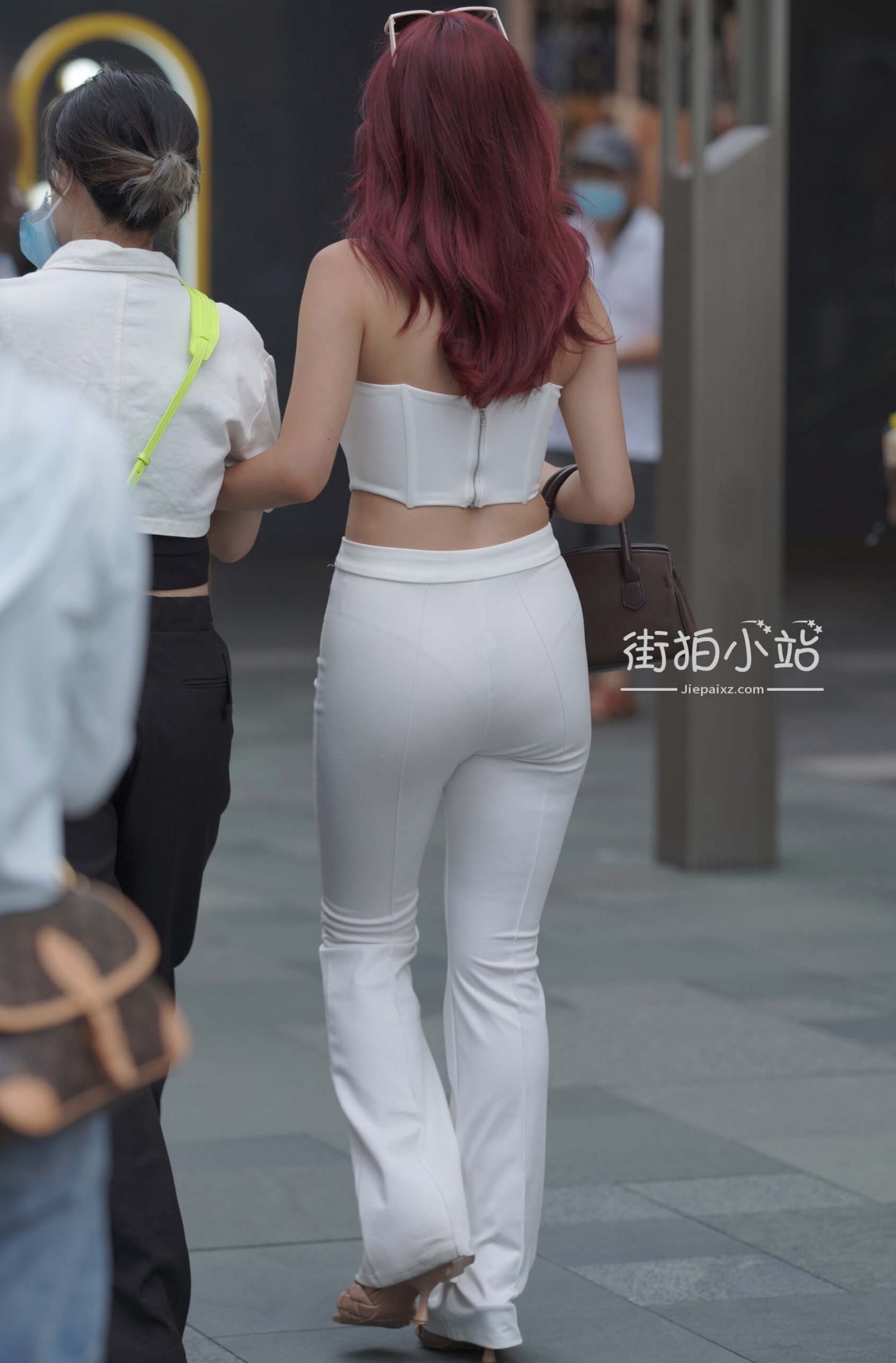 14805041933252.jpg