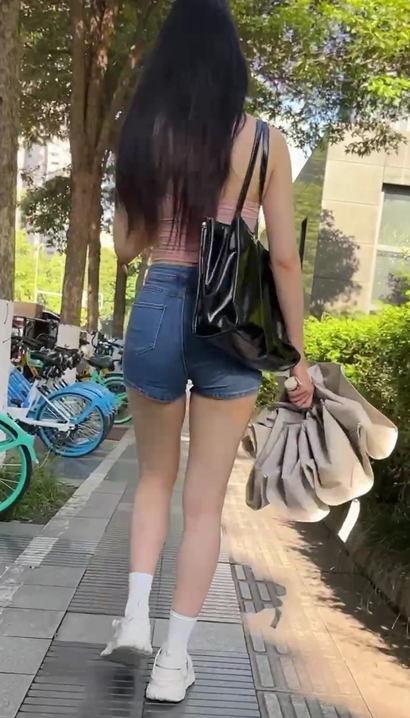 【视频】一个双瞳剪水的时尚热裤丰臀美眉[TR-5320]