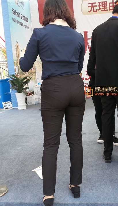 抓拍圆润紧绷的极品优美衣着长腿辣妹[GR-H04I]