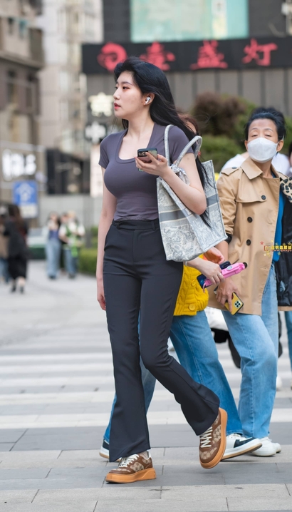 一个绝代佳人的小清新紧身裤美腿美女[XL-51R6]