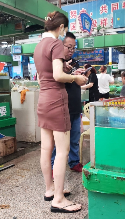 一个肤如凝脂的气质包臀裙丰臀小姐姐[JT-NGV3]